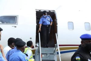 IGP-BABA-LECTURES-OFFICERS-AND-MEN-DESPITE-HEAVY-RAIN-IN-LAGOS-5-696x464