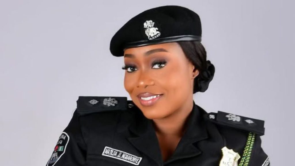 f8a64596-a441-4466-bf37-f214942632cc