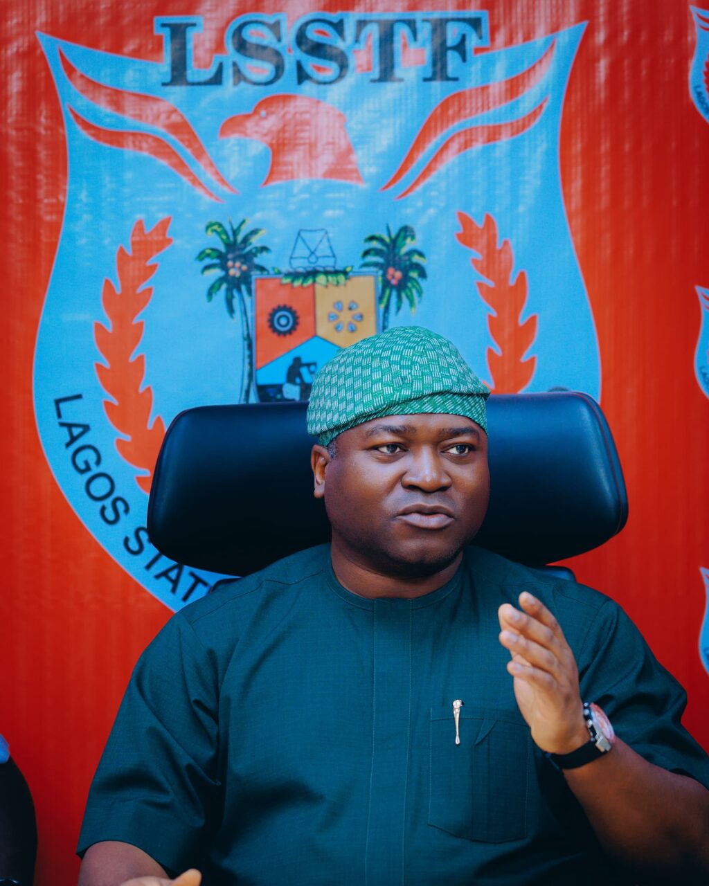 e0b6e54c-5dd9-4156-80fd-e1a856a3c1a7